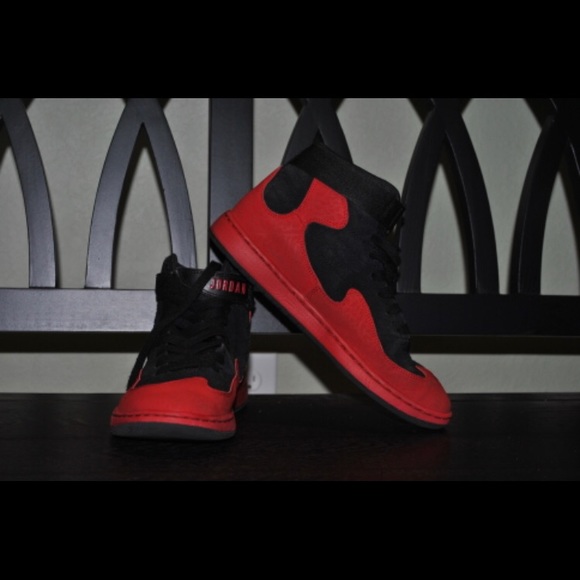 Jordans - Picture 2 of 6